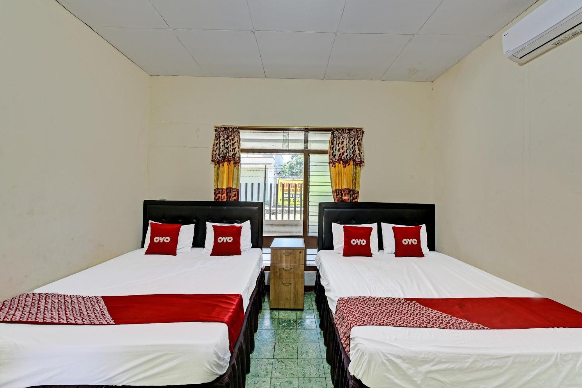 Oyo 90443 Hotel New Kartika In Cilopadang ภายนอก รูปภาพ