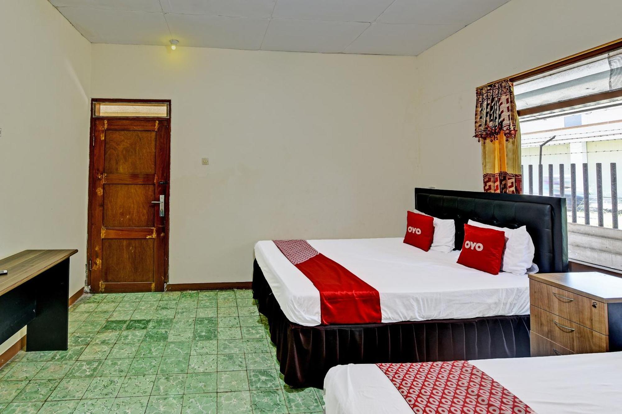 Oyo 90443 Hotel New Kartika In Cilopadang ภายนอก รูปภาพ