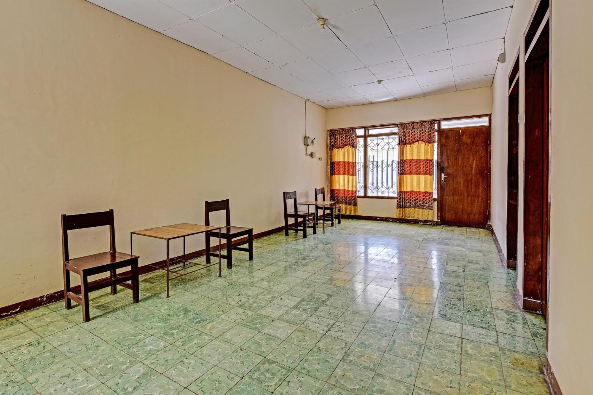 Oyo 90443 Hotel New Kartika In Cilopadang ภายนอก รูปภาพ